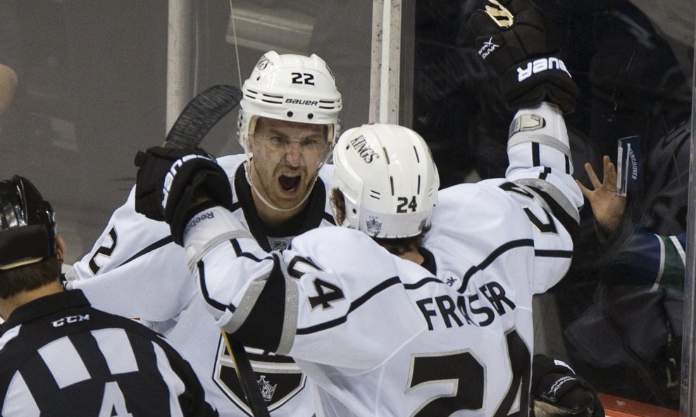 Los Angeles Kings - Trevor Lewis (22) i Colin Fraser 