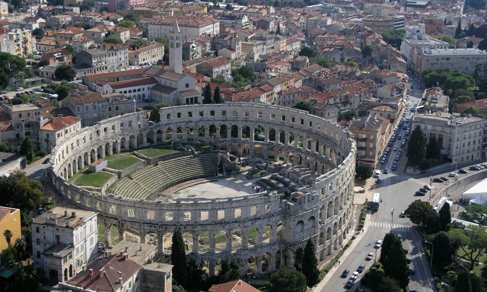 arena_pula