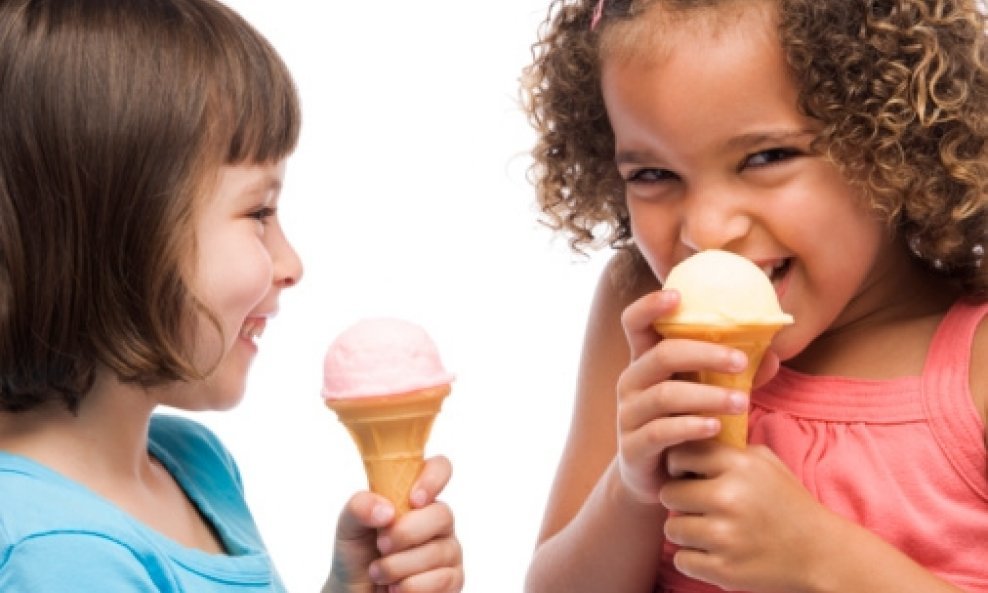 djeca slatkiši sladoled