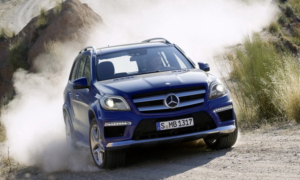 2013-Mercedes-GL-11[2]