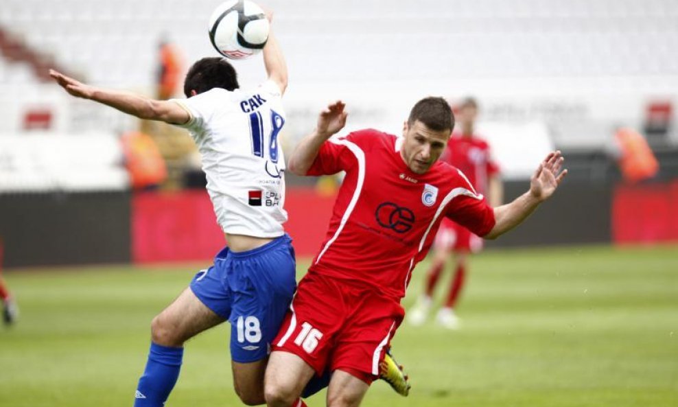 Mijo Caktaš (NK Hajduk) vs.Tomislav Radotić (NK Cibalia)