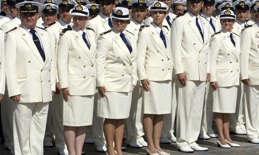 mornar mornarica hrm žene