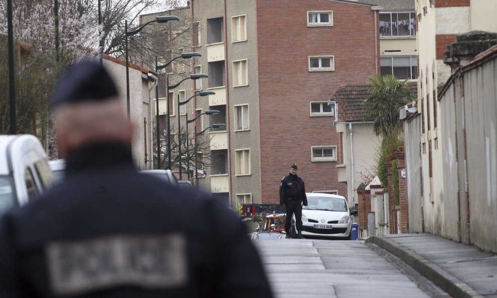 Zgrada u kojoj se skriva ubojica iz Toulousea