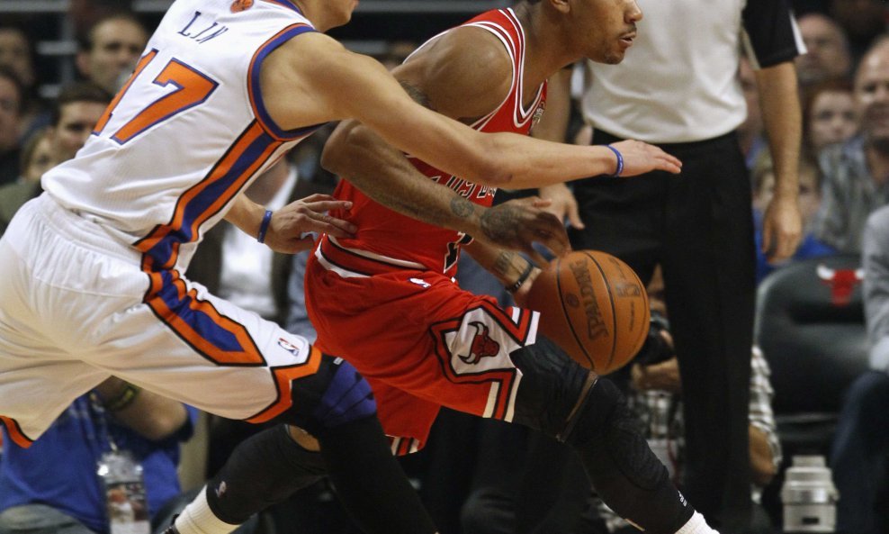 Igrač Chicago Bullsa Derrick Rose i Jeremy Lin iz Knicksa