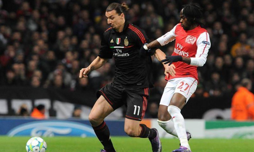 Zlatan Ibrahimovi () i Yao Gervinho