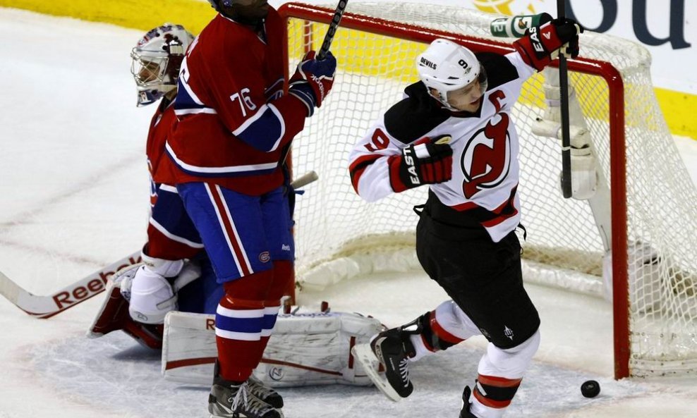 Zach Parise (bijeli dres)