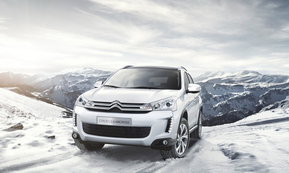 Citroen-C4-Aircross-18[2]