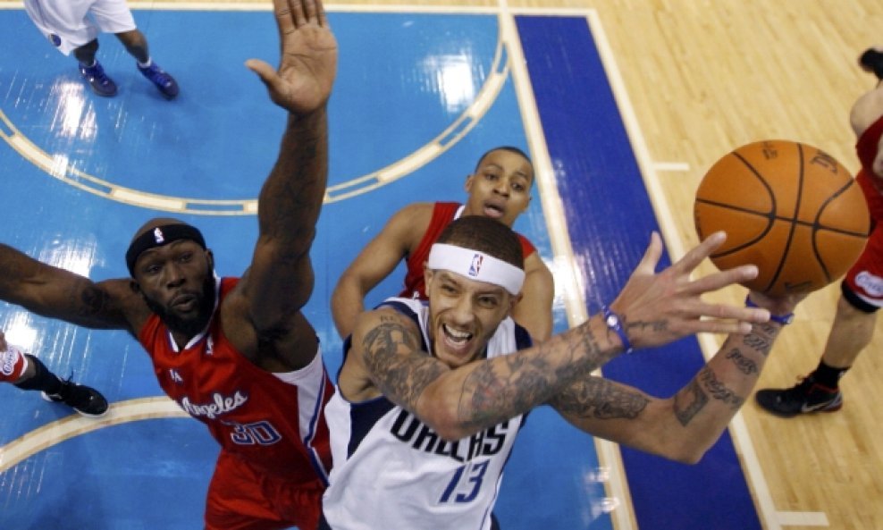 Dallas Delonte West - Los Angeles Clippers Reggie Evans 2012