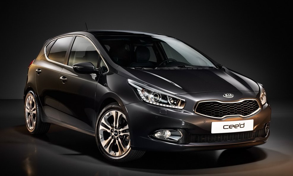 New-Kia-Ceed-Hatchback-1[5]