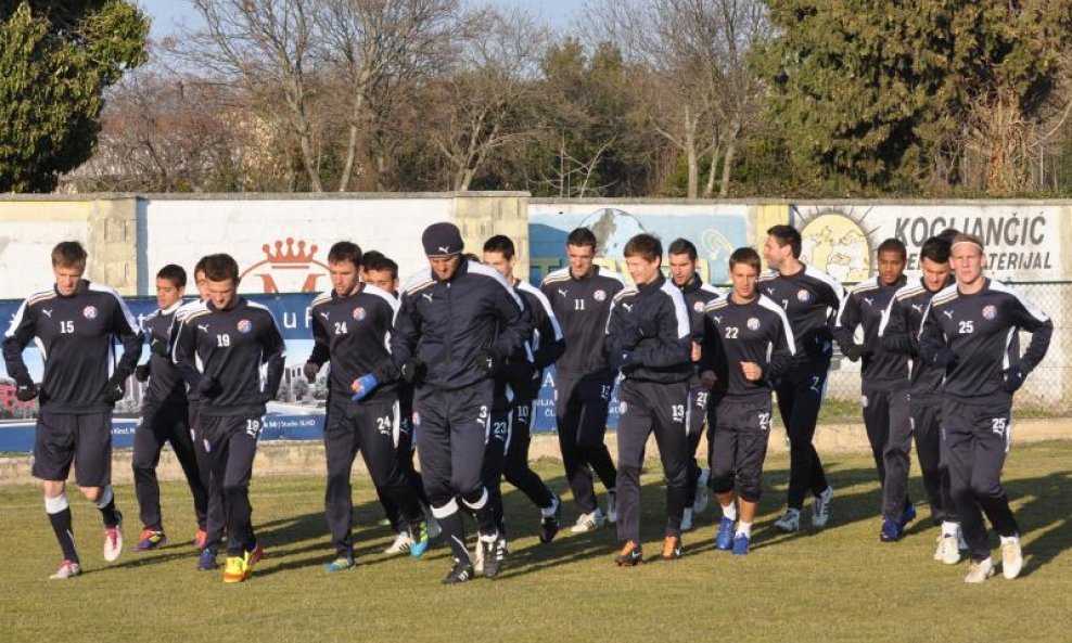 Dinamo na travnjaku NK Rovinja
