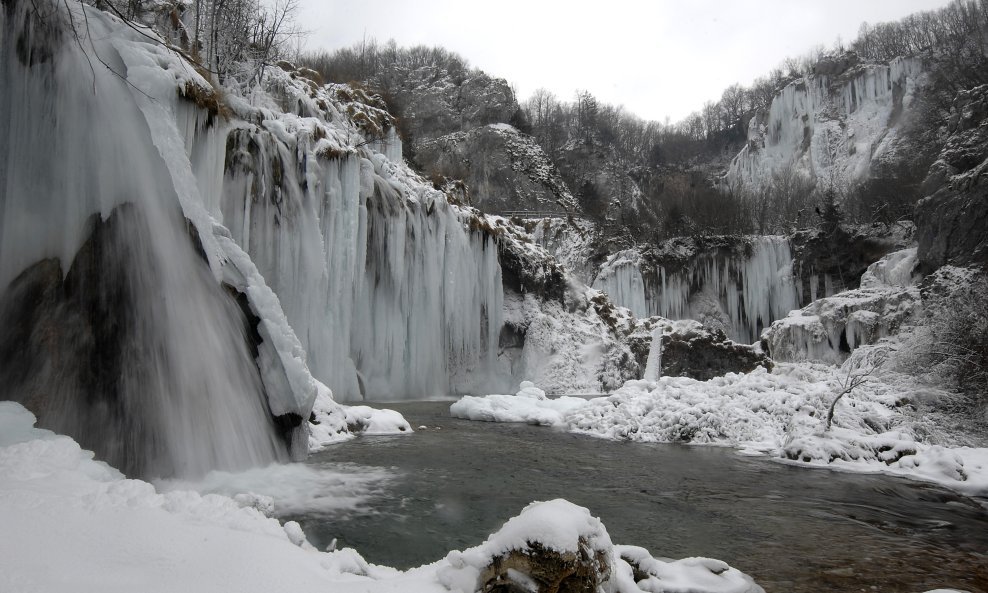 PLITVIČKA JEZERA ZALEĐENA