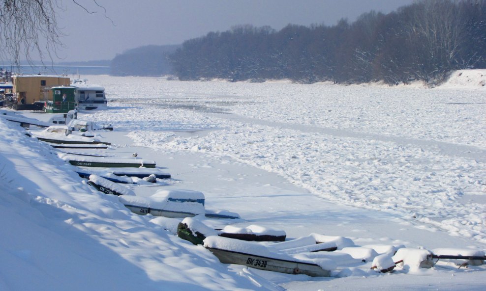 Drava-uzvodno od Osijeka