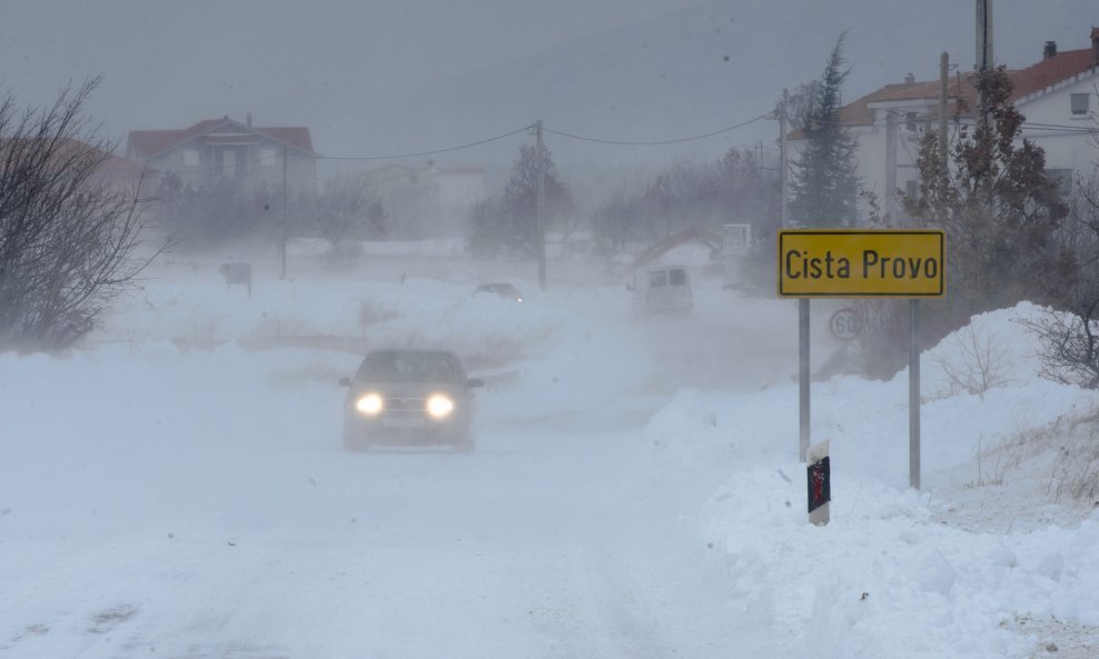 imotski_snijeg2-060212