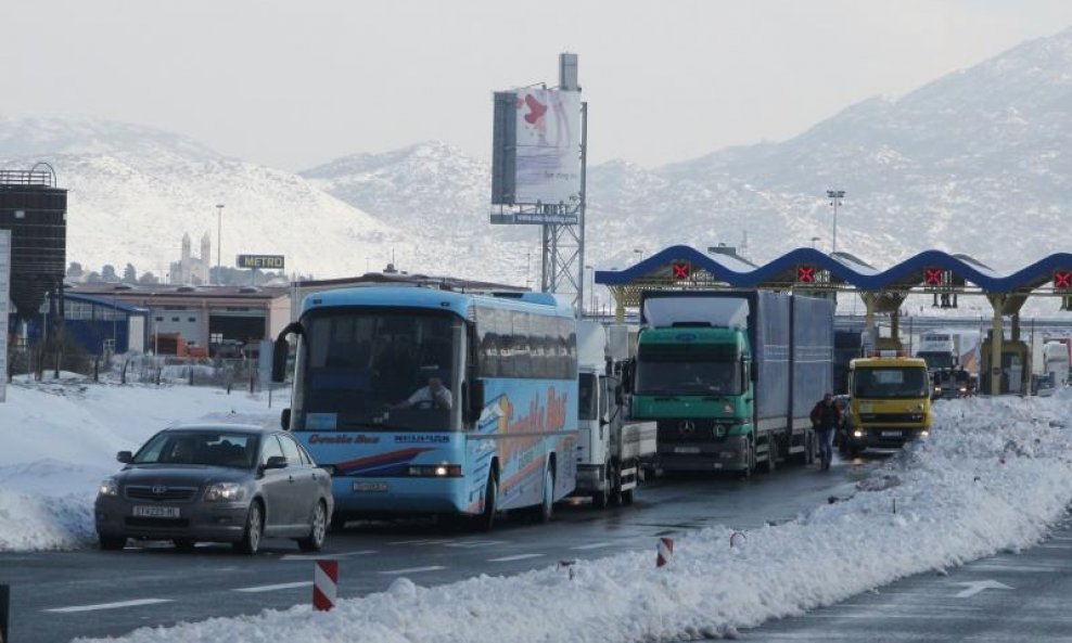 autocesta dugopolje snijeg promet