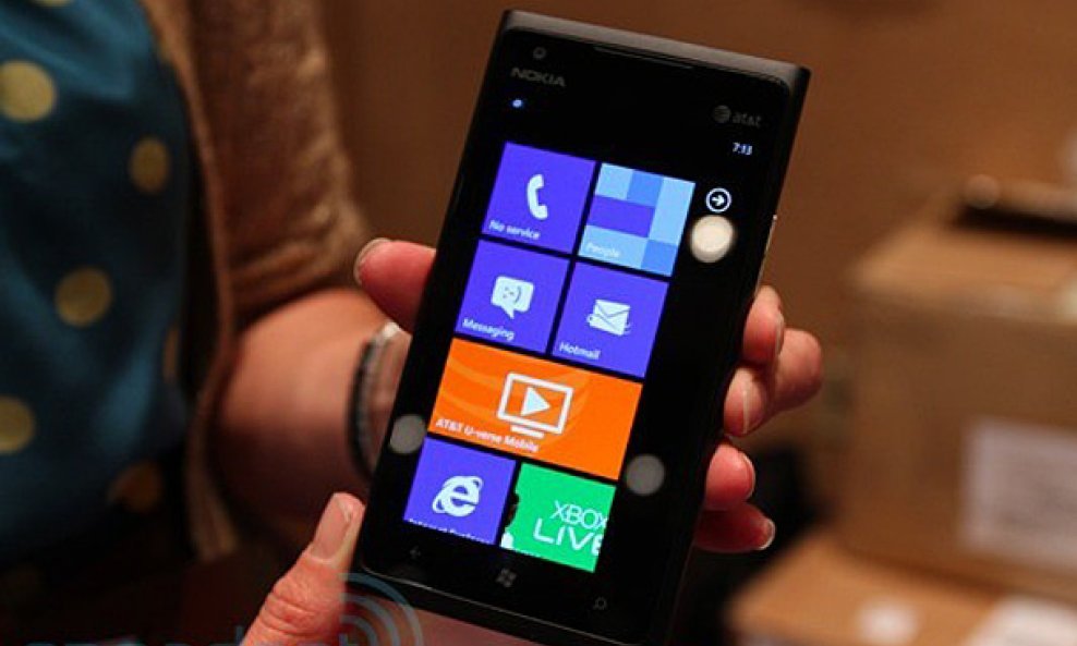 Nokia Lumia 900