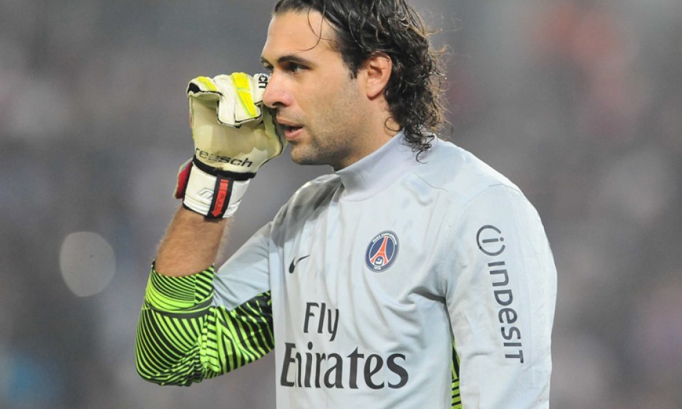 Salvatore Sirigu PSG 2011