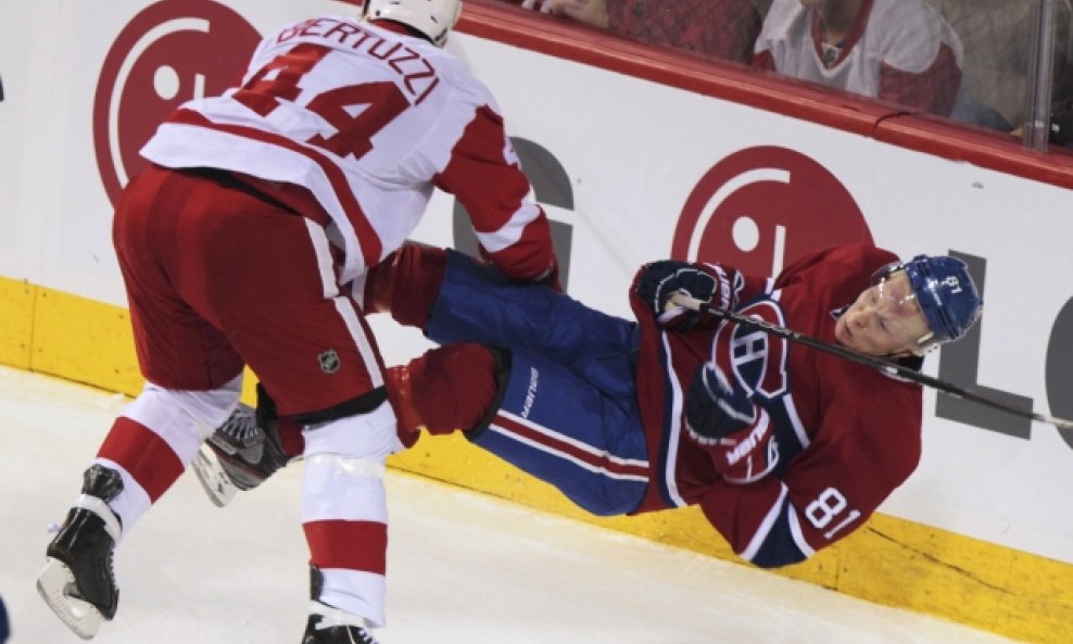Todd Bertuzzi i Lars Eller