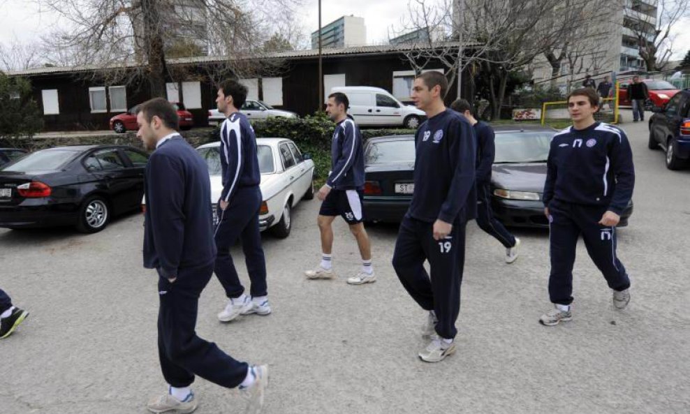 Otpisani igrač Hajduka odlaze na trčanje po Marjanu