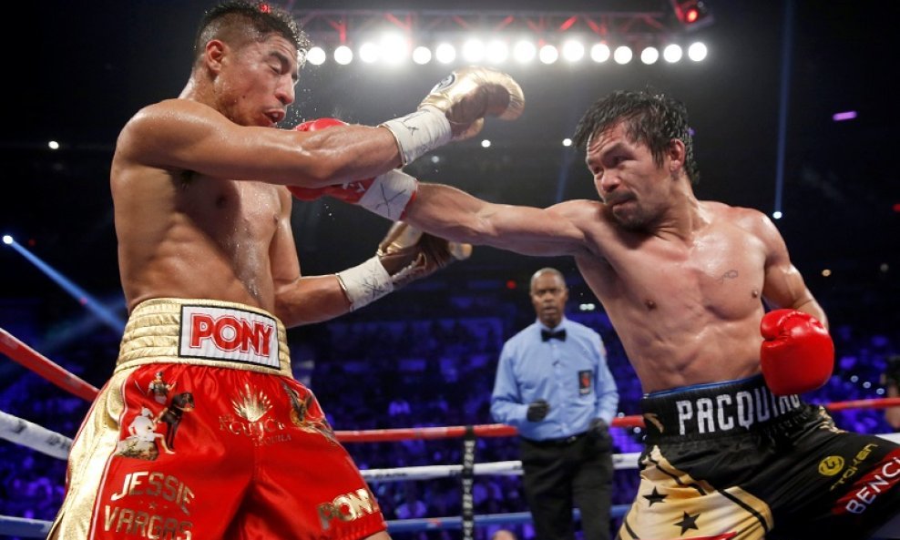 Jessie Vargas (L) i Manny Pacquiao