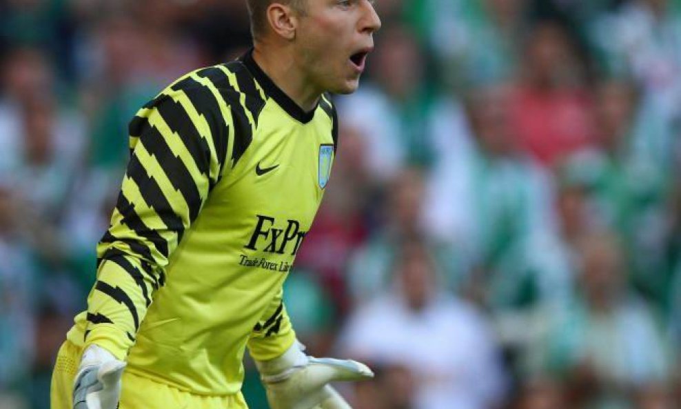 Brad Guzan