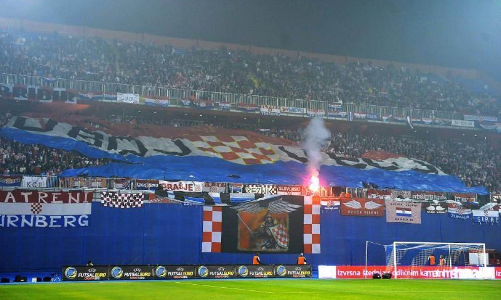 Hrvatski navijači na dvoboju s Turskom