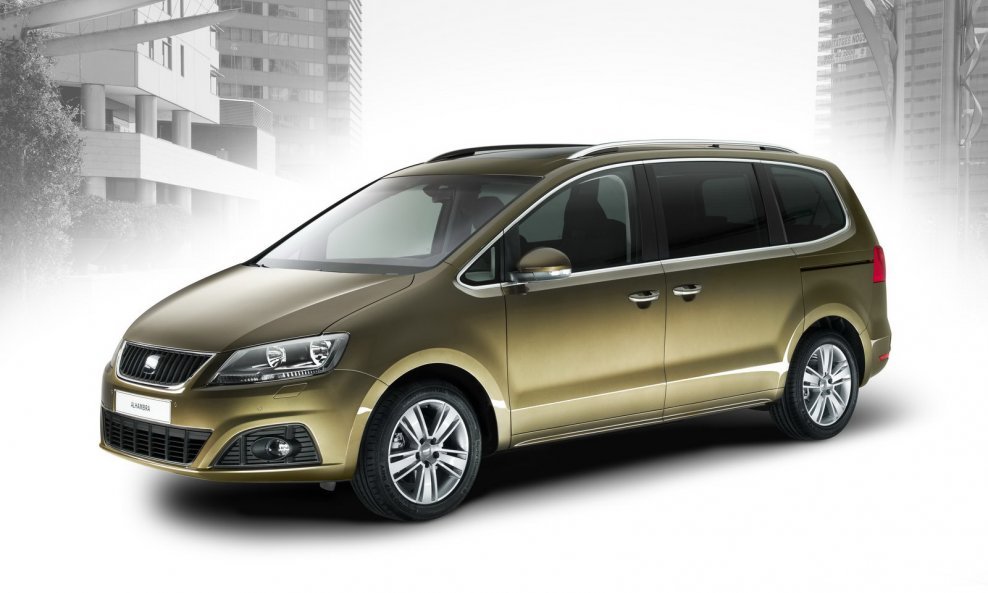 2011-Seat-Alhambra-MPV-2