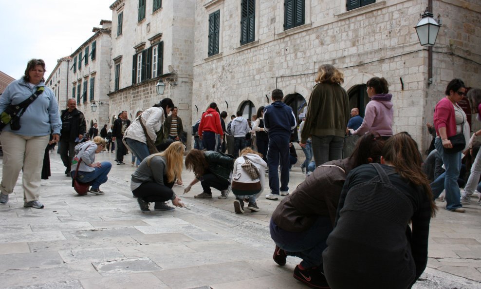 Đaci u čišćenju Straduna (1)