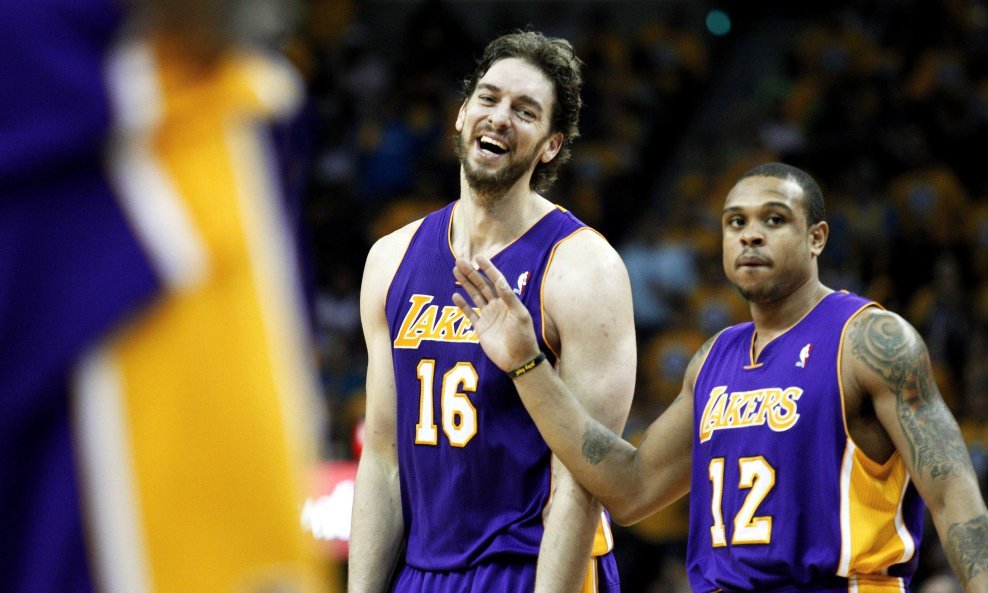 Pau Gasol i Shannon Brown (Los Angeles Lakers)