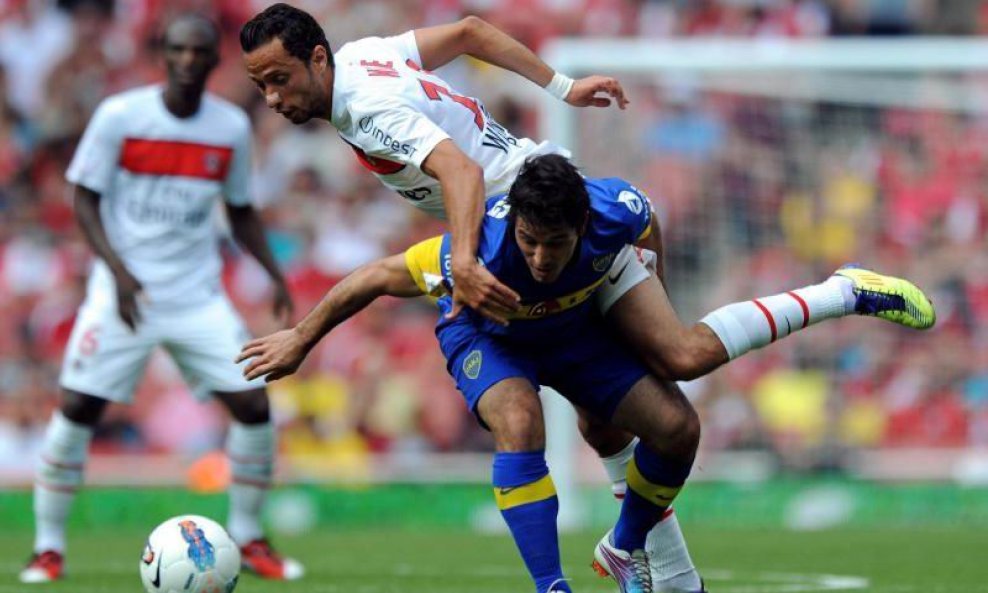 Anderson Nene (PSG, bijeli dres) i Diego Rivero (Boca Juniors)