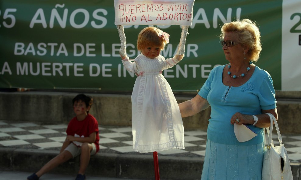 LUTKA POBAČAJ ABORTUS ŠPANJOLSKA