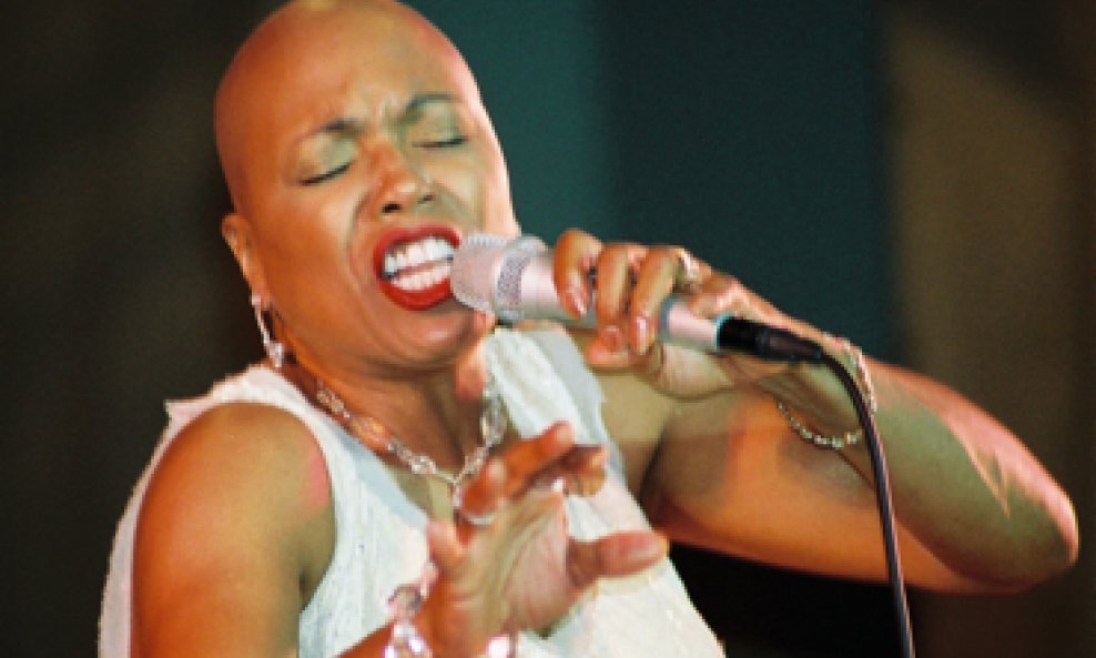 Dee Dee Bridgewater