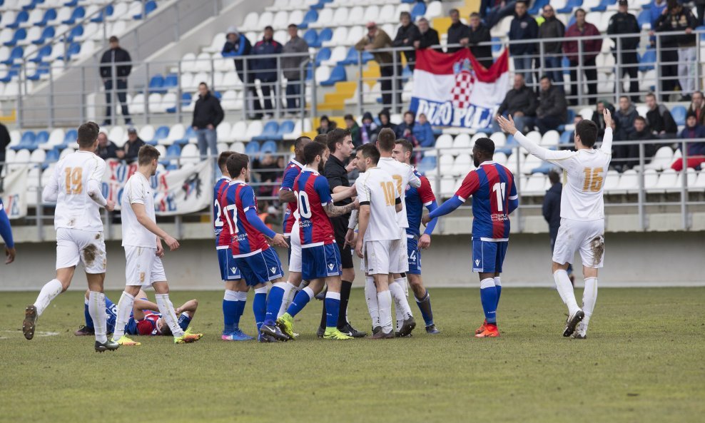 Dugopolje - Hajduk, bilo je i nervoze