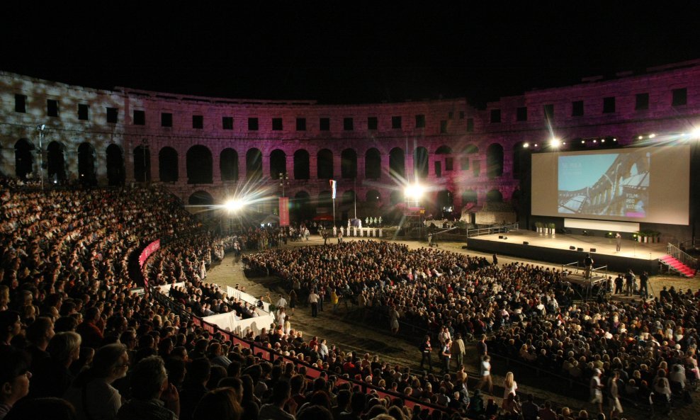 pula arena