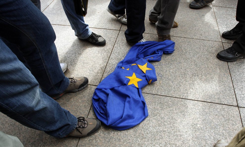 zastava, eu, prosvjed