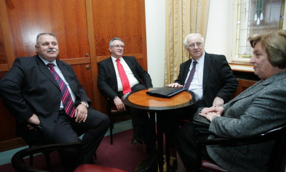 Šuker, Vukelić, Biškupić i Matulović Dropulić