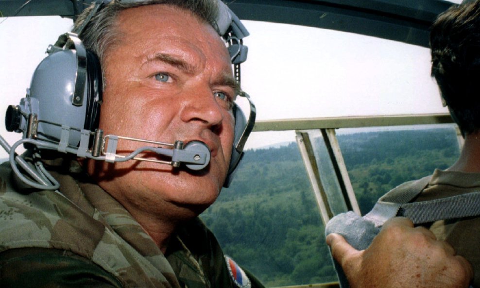 ratko mladić u avionu