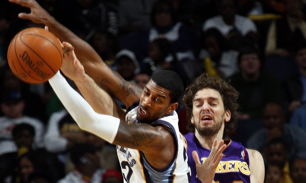 Memphis - LA Lakers, O.J. Mayo i Pau Gasol