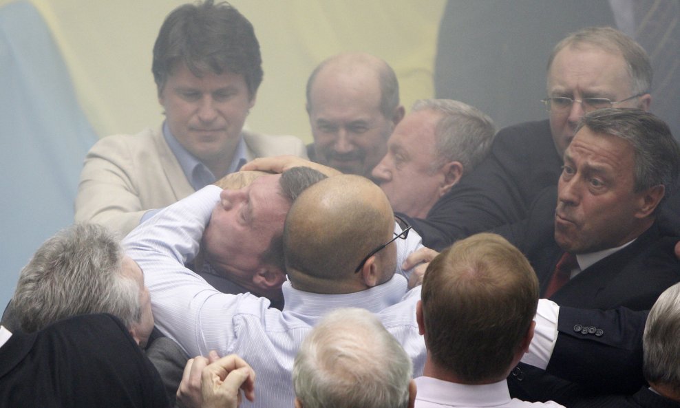 ukrajina parlament tučnjava zastupnika