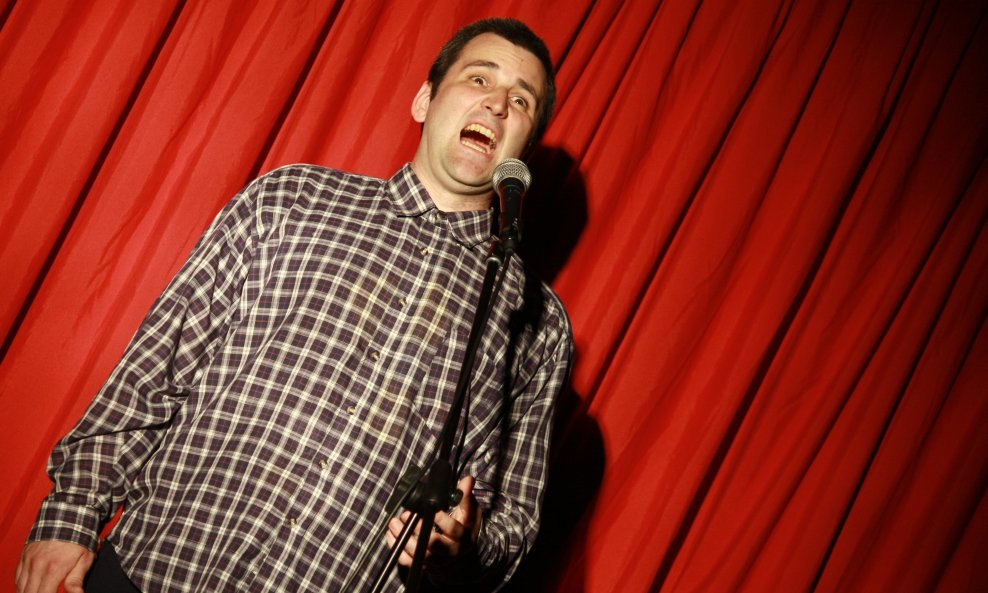 ZOKY - Komedija s nogu (104)