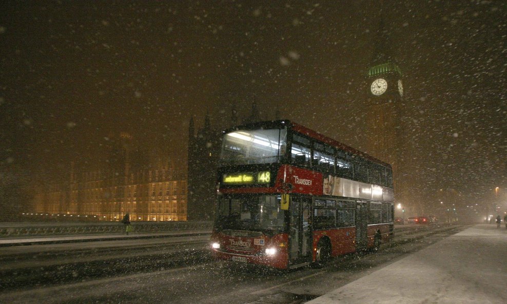 snijeg u Londonu