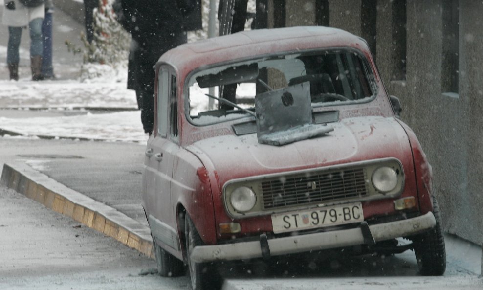 prijetnja samoubojstvo NJEMAČKO VELEPOSLANSTVO