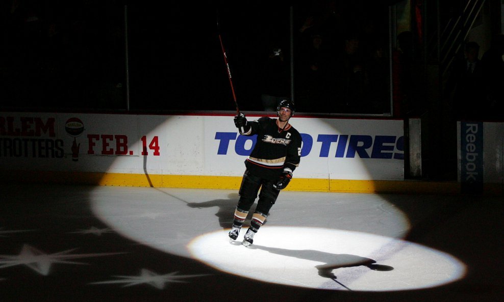 Scott Niedermayer, Anaheim Duks, hokej na ledu 2009-10