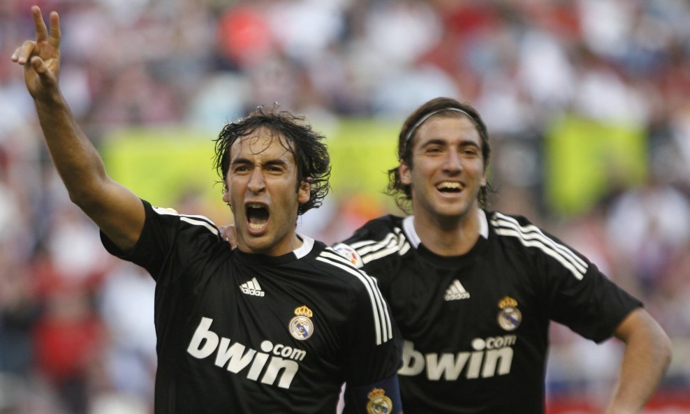 Raul, Gonzalo Higuan, Real Madrid 2008-09