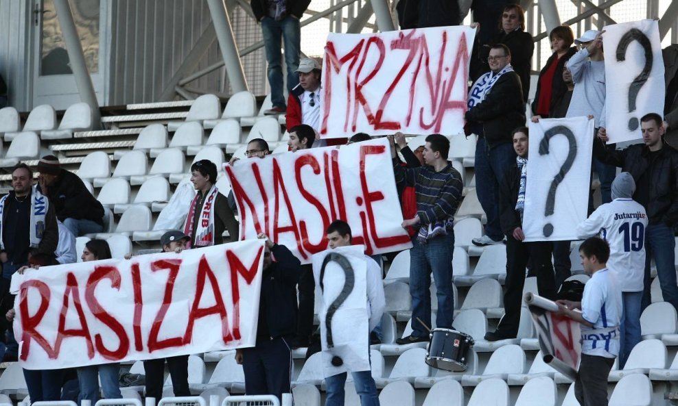 Transparent-Mržnja,nasilje,rasizam