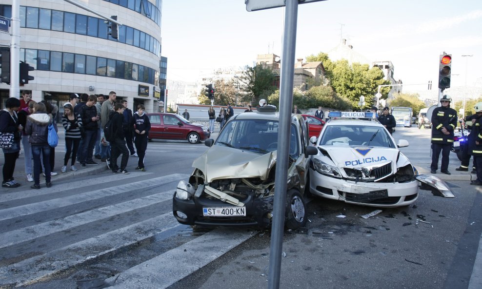 Prometna nesreća policija