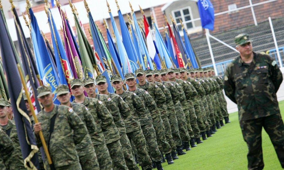 Hrvatska vojska mimohod 06