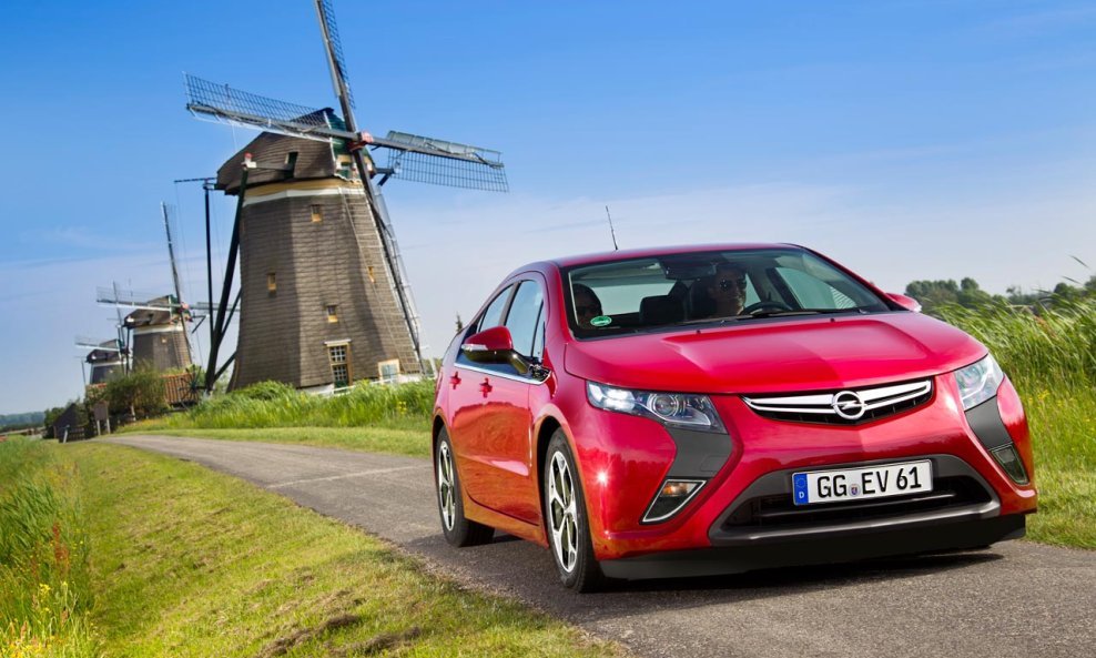 Opel Ampera