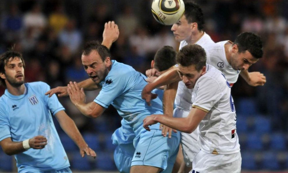 Bilo je mnogo duela igrača Karlovca i Hajduka NK Karlovac NK Hajduk