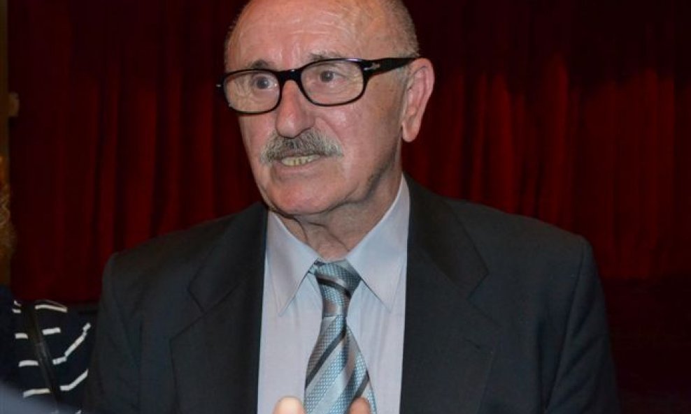 Ivan Vekić (2)