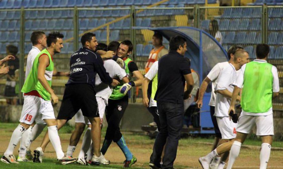 Slavlje igrača Splita nakon pobjede na Šubićevcu
